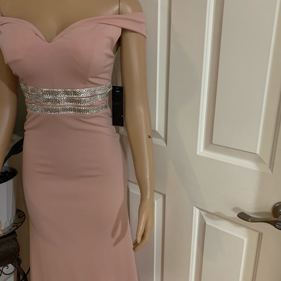 Women’s junior off shoulder dirty pink dress - Picture 6 of 12